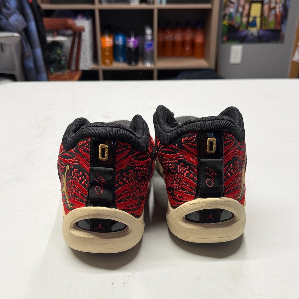 Nike Black and Red Athletic Shoes - Picture 3 of 5